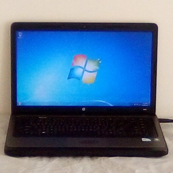 HP Other - HP 2000 15.6" 16:9 Widescreen 300GB Laptop Notebook PC Personal Computer